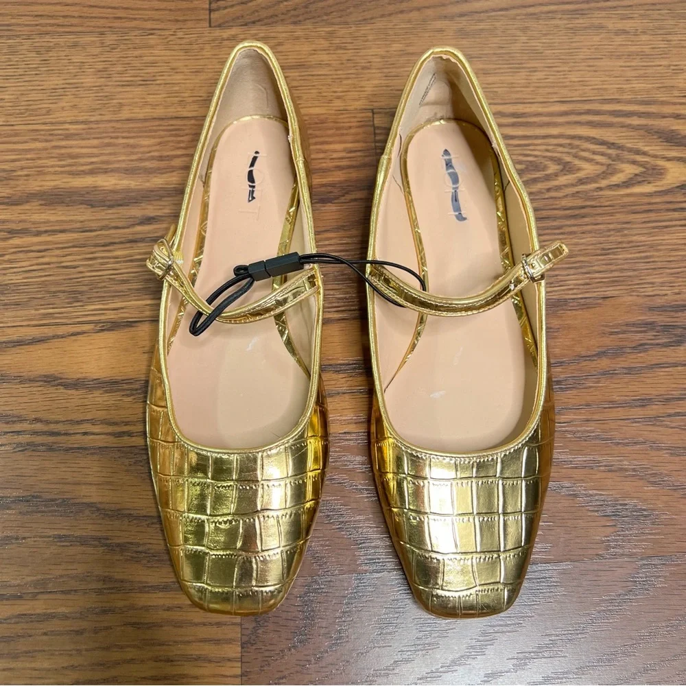 LOFT Gold Metallic Mary Jane Strap Ballet Flats size 7